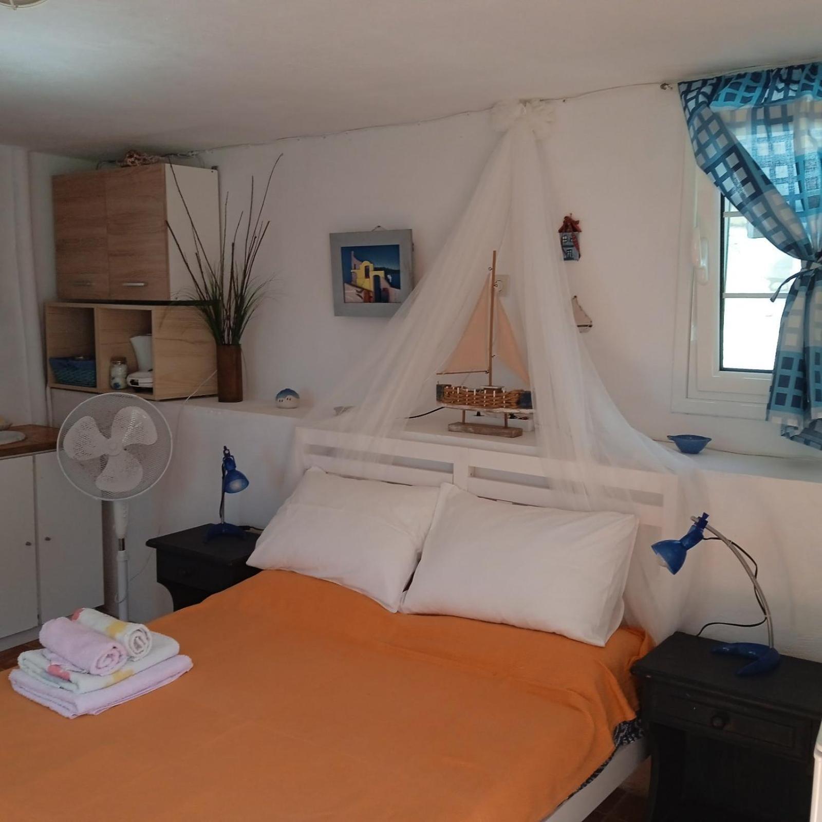 Cosy Studio In Allopronoia Sikinos Alopronia Luaran gambar