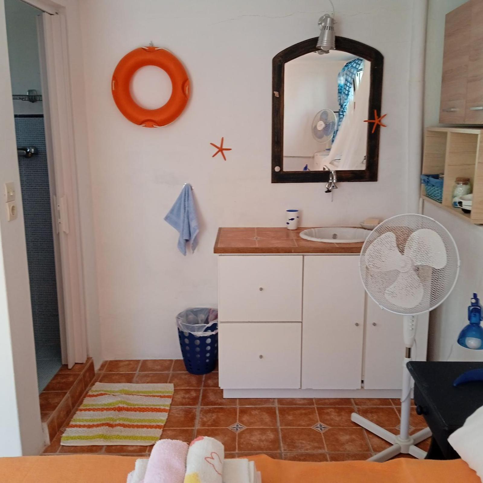 Cosy Studio In Allopronoia Sikinos Alopronia Luaran gambar