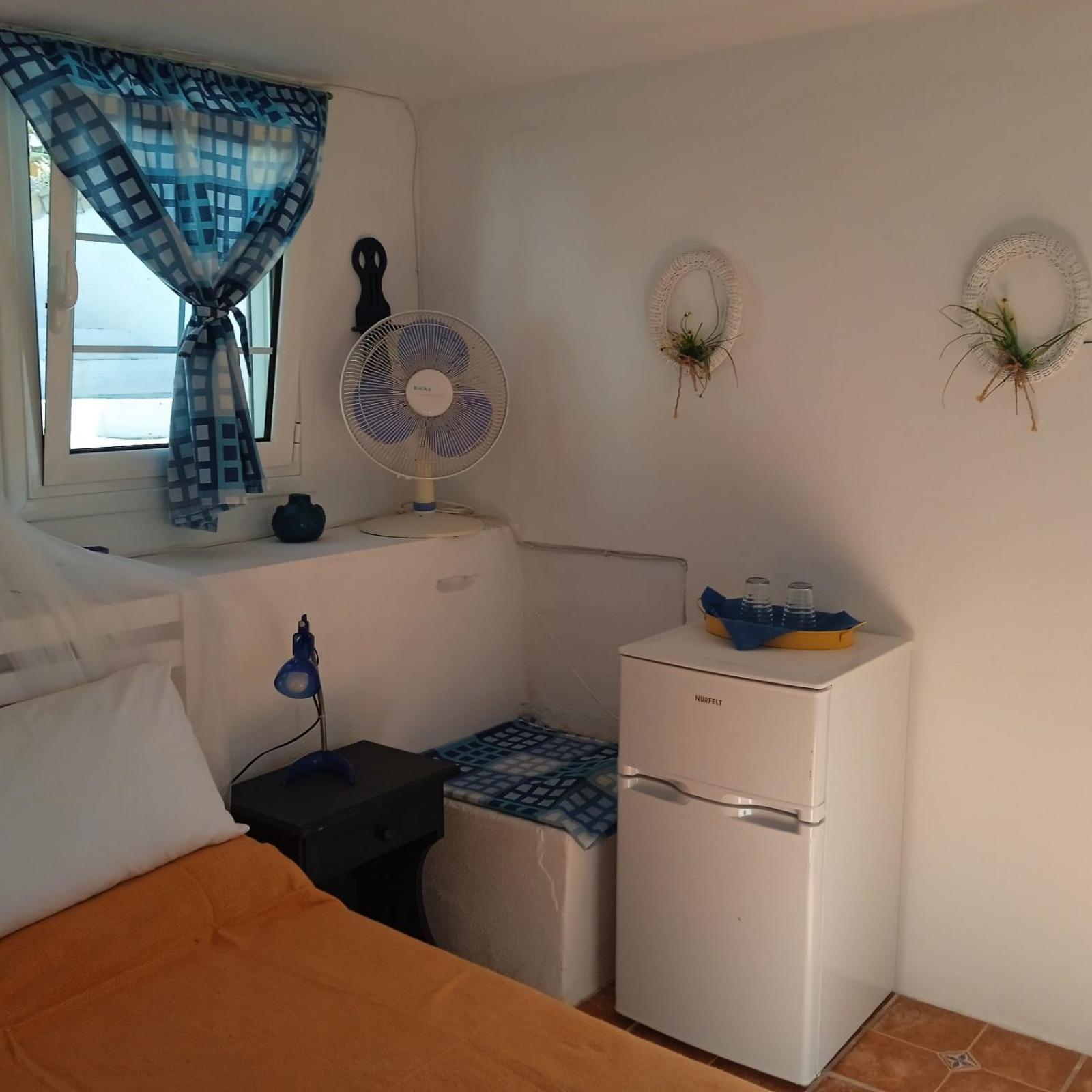 Cosy Studio In Allopronoia Sikinos Alopronia Luaran gambar